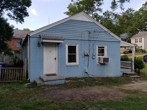 1114 Holmes St, Unit 1114 in Raleigh, NC - Foto de edificio - Building Photo