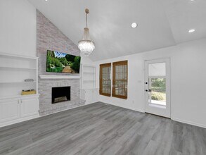 6880 Pine Bark Ln in Columbus, OH - Building Photo - Building Photo