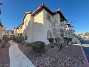 1419 Santa Margarita St in Las Vegas, NV - Building Photo - Building Photo