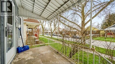 1153 Gladstone Ave in Windsor, ON - Building Photo - Building Photo