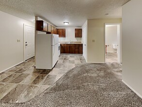 Eagle&#39;s Landing in Cheney, WA - Building Photo - Interior Photo