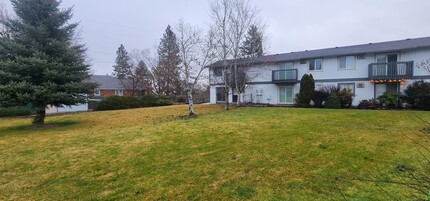 Eastern View Terrace Apartments in Spokane, WA - Building Photo - Building Photo