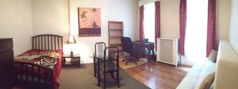 122 India St, Unit 2 B in Brooklyn, NY - Building Photo