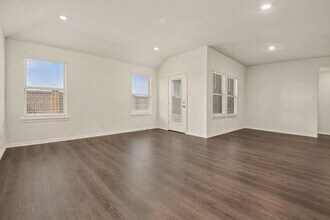 505 Banner Ave in Royse City, TX - Foto de edificio - Building Photo