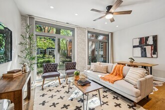23 N Racine Ave in Chicago, IL - Building Photo - Building Photo