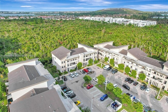 8195 NW 104th Ave in Doral, FL - Building Photo - Building Photo
