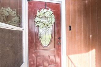 7237 Cook Rd in Houston, TX - Building Photo - Building Photo