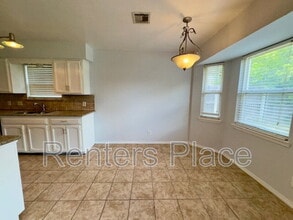 212 E Austin St in Broken Arrow, OK - Building Photo - Building Photo