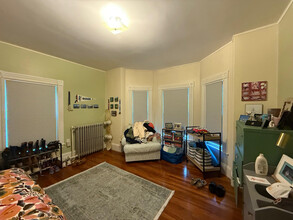 33 Chester St, Unit #2F in Somerville, MA - Building Photo - Building Photo
