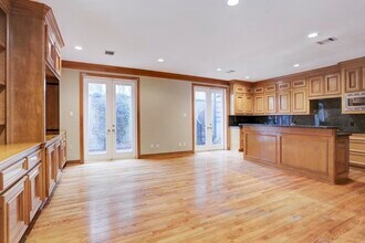 516 S Post Oak Ln in Houston, TX - Building Photo - Building Photo