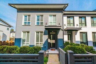 15898 27 Av in Surrey, BC - Building Photo - Building Photo