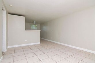 104 Karde Ln in Brandon, FL - Foto de edificio - Building Photo