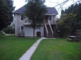358 N Broad St in Lititz, PA - Building Photo
