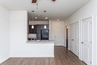 Renaissance Garden Walk - Must be Age 62+ in Atlanta, GA - Building Photo - Interior Photo