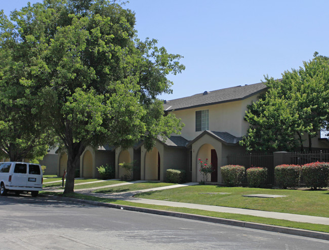 Villa De San Joaquin in Stockton, CA - Building Photo - Building Photo