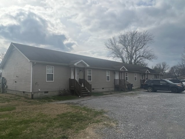 306 N Polk St in Tullahoma, TN - Building Photo