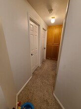 476 E Acoma Rd in Midvale, UT - Building Photo - Building Photo