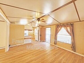 1300 W Basin Ave in Pahrump, NV - Building Photo - Building Photo