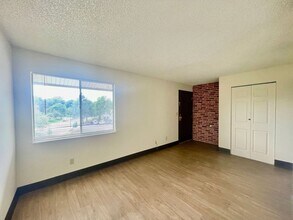 1705 Heatheridge Rd in Fort Collins, CO - Building Photo - Building Photo