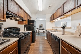 The Greens at Virginia Center in Glen Allen, VA - Building Photo