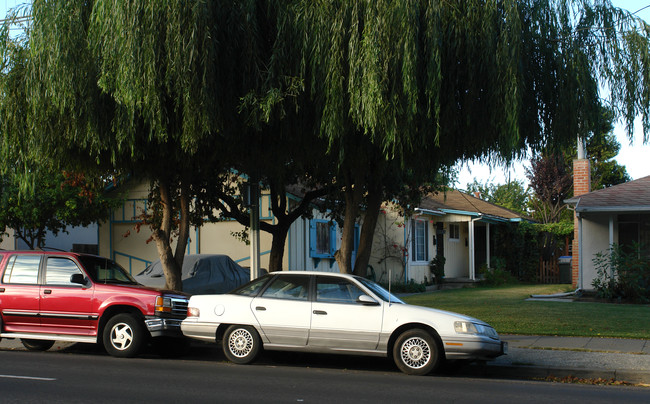 655-657 N 11th St in San Jose, CA - Building Photo - Building Photo