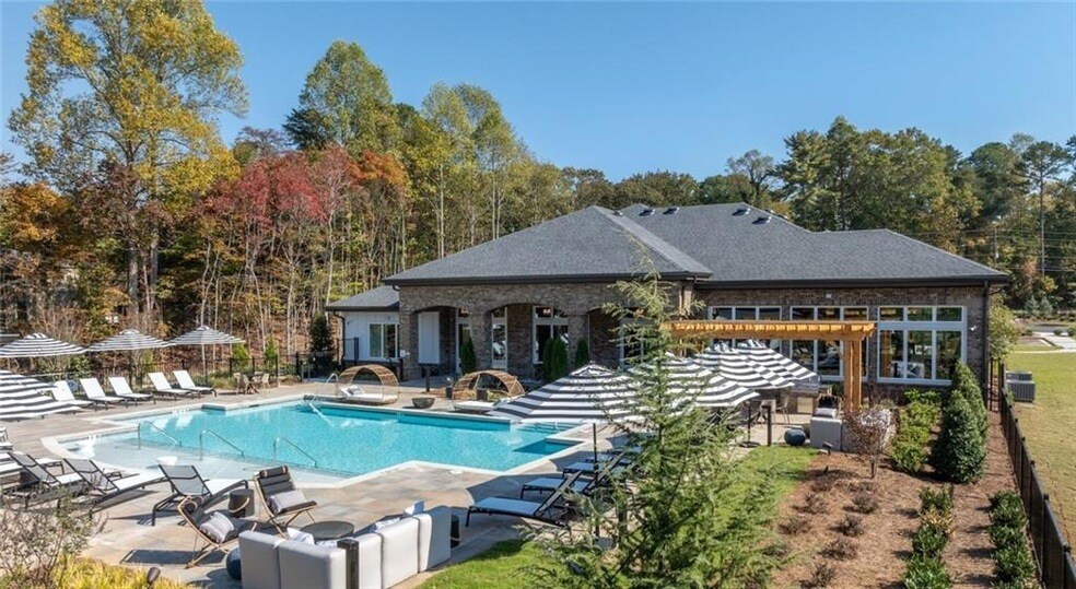 900 Mountaintop Ave in Gainesville, GA - Building Photo