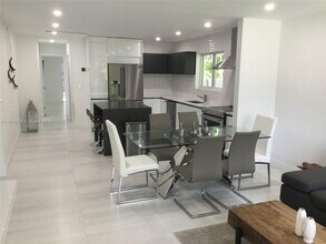 1546 Van Buren St in Hollywood, FL - Building Photo - Building Photo