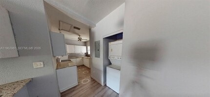 236 NE 57th St in Miami, FL - Foto de edificio - Building Photo