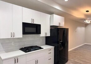 503 N Lakewood Ave in Baltimore, MD - Building Photo