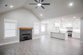 14 Kinloch Dr in Bella Vista, AR - Building Photo - Building Photo