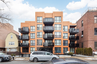 Copper Towers in Bayside, NY - Foto de edificio - Building Photo