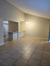 1202 E 11th Ave in Mount Dora, FL - Foto de edificio - Building Photo