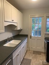 2103 Queens Rd W in Charlotte, NC - Building Photo - Building Photo