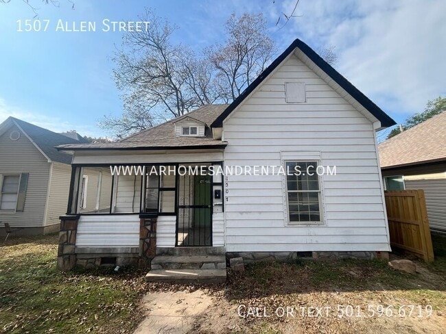 1507 Allen St