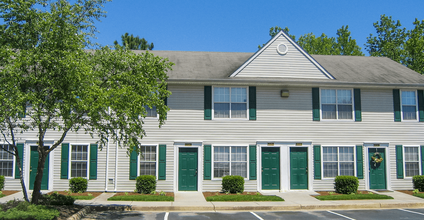 Dominion Pines Apartments in Chesapeake, VA - Building Photo - Building Photo