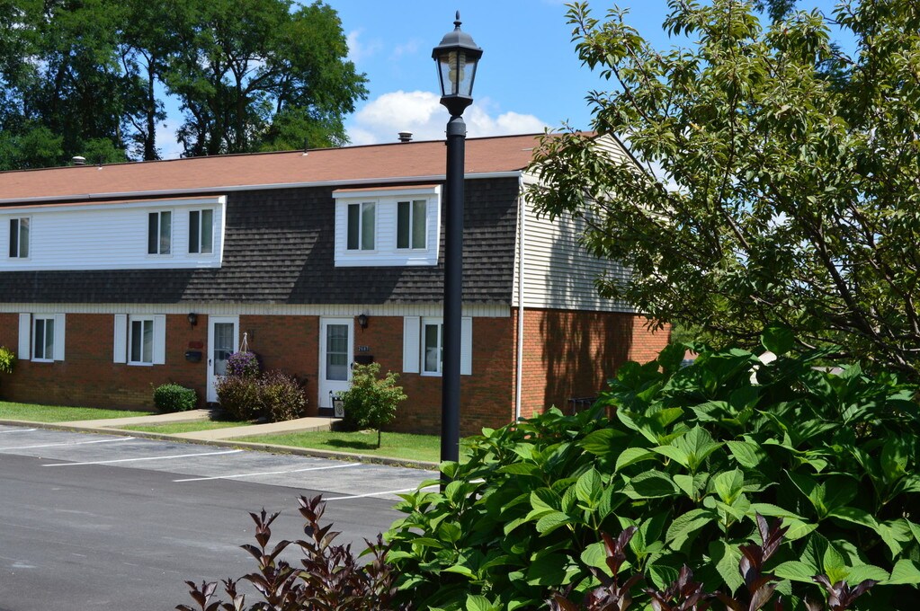Little Acres Apartments & Townhomes Hermitage, PA Apartments