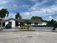 5531 SW 136th Ct in Miami, FL - Building Photo - Building Photo