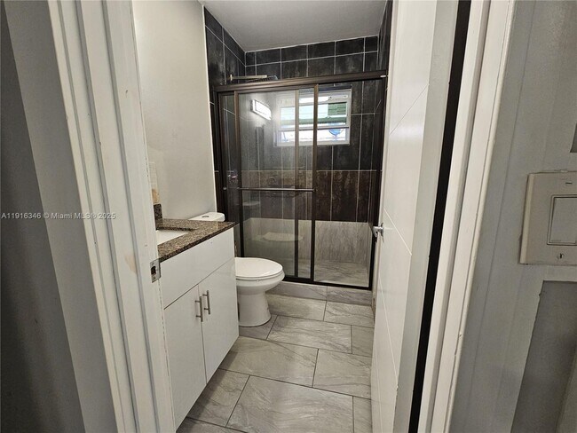 950 NW 5th St in Miami, FL - Building Photo - Building Photo