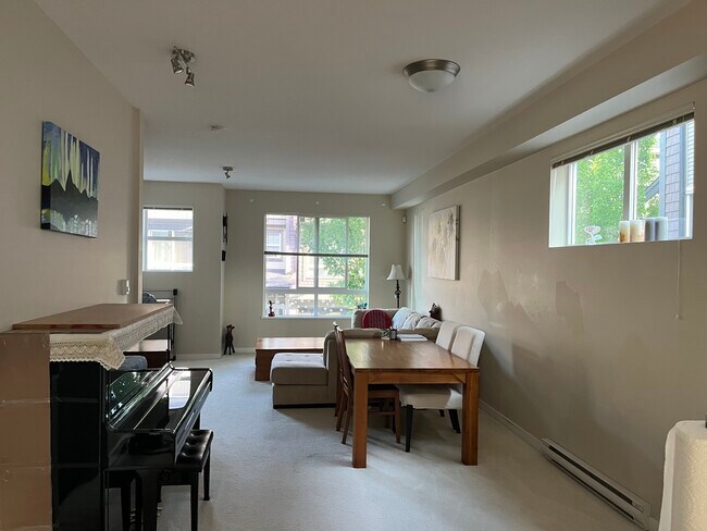 2729 158 St in Surrey, BC - Building Photo - Building Photo