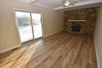 2803 Walnut Dr in Greenfield, IN - Building Photo - Building Photo