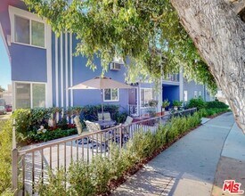 11284 Montana Ave in Los Angeles, CA - Building Photo - Building Photo