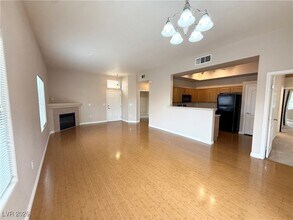 8985 S Durango Dr, Unit 1034 in Las Vegas, NV - Building Photo - Building Photo