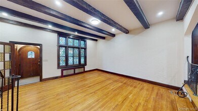 90-09 68th Ave in Queens, NY - Building Photo - Building Photo