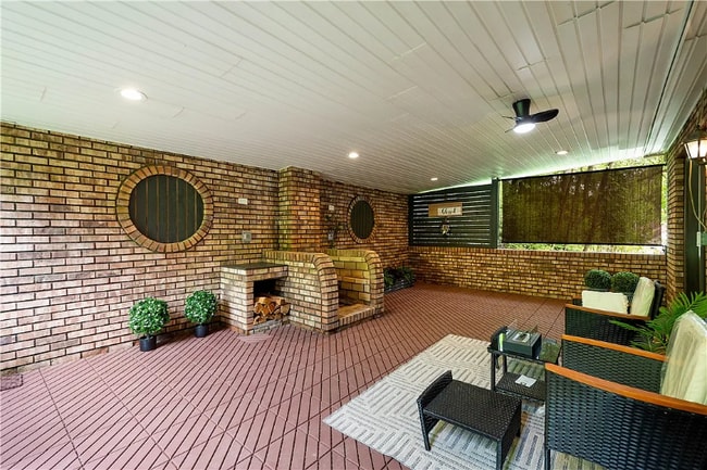2710 Douglas Run Rd in Elizabeth, PA - Building Photo - Building Photo
