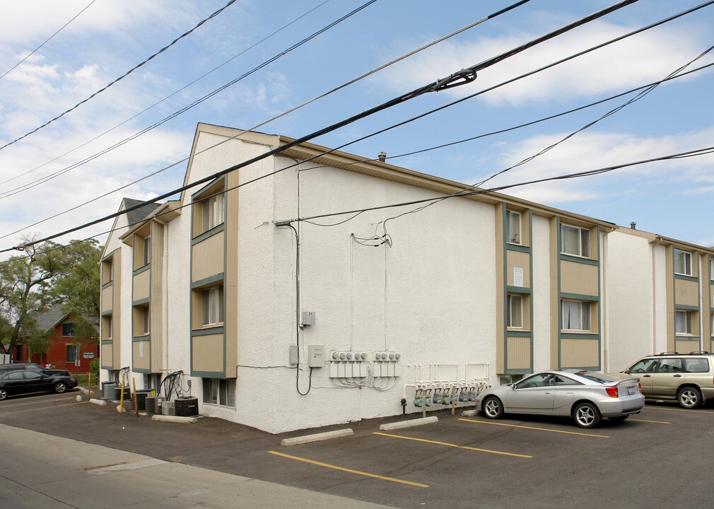 31-35 E 12th Ave in Columbus, OH - Foto de edificio
