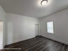 101 Clarkson Ave, Unit 2 in Jessup, PA - Building Photo - Building Photo