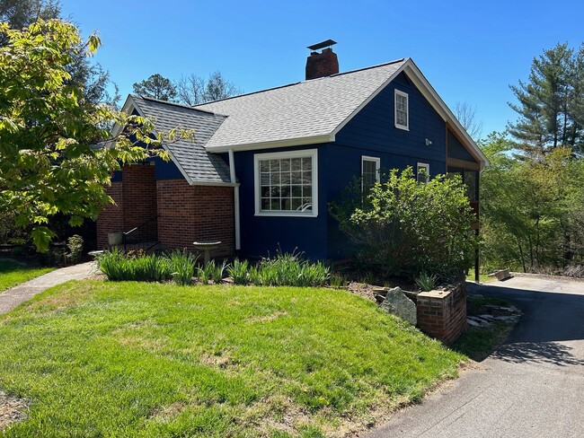 property at 52 Chester Pl