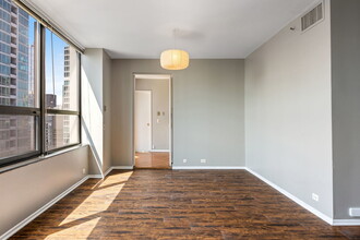 400 E Ohio St, Unit 2901 in Chicago, IL - Building Photo - Building Photo