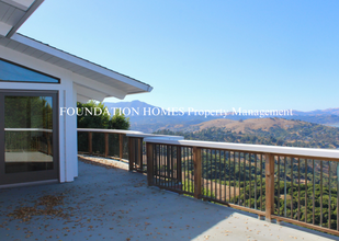 8 Place Moulin in Tiburon, CA - Building Photo - Building Photo