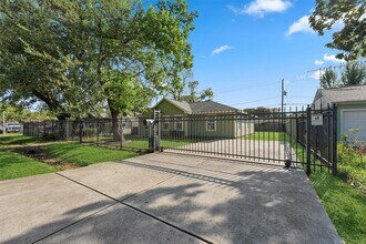11618 Biscayne Way in Houston, TX - Building Photo - Building Photo